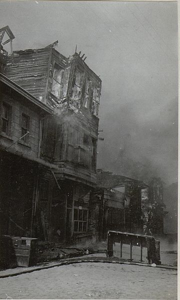 File:Bilder vom Riesenbrand in Stambul. (August 1918.) (BildID 15675662).jpg
