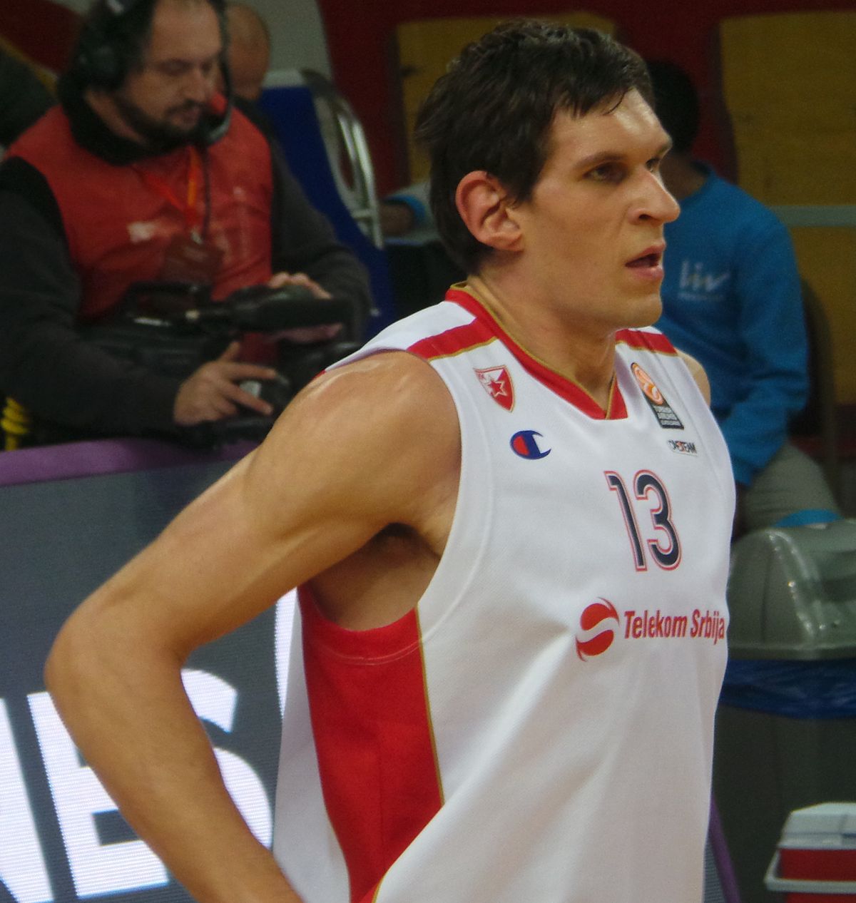 File:Boban Marjanovic (51175591297) (cropped).jpg - Wikipedia