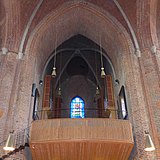 Bogen Marktkirche turmseitig mit Chorempore und Chor-Ensemble-Orgel.jpg