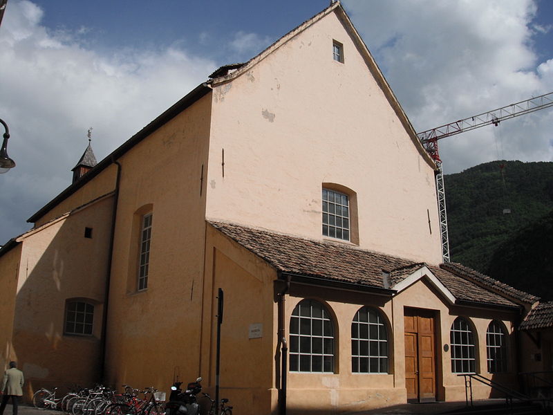 File:Bolzano Bozen Chiesa dei Cappuccini Kapuzinerkirche 03.jpg