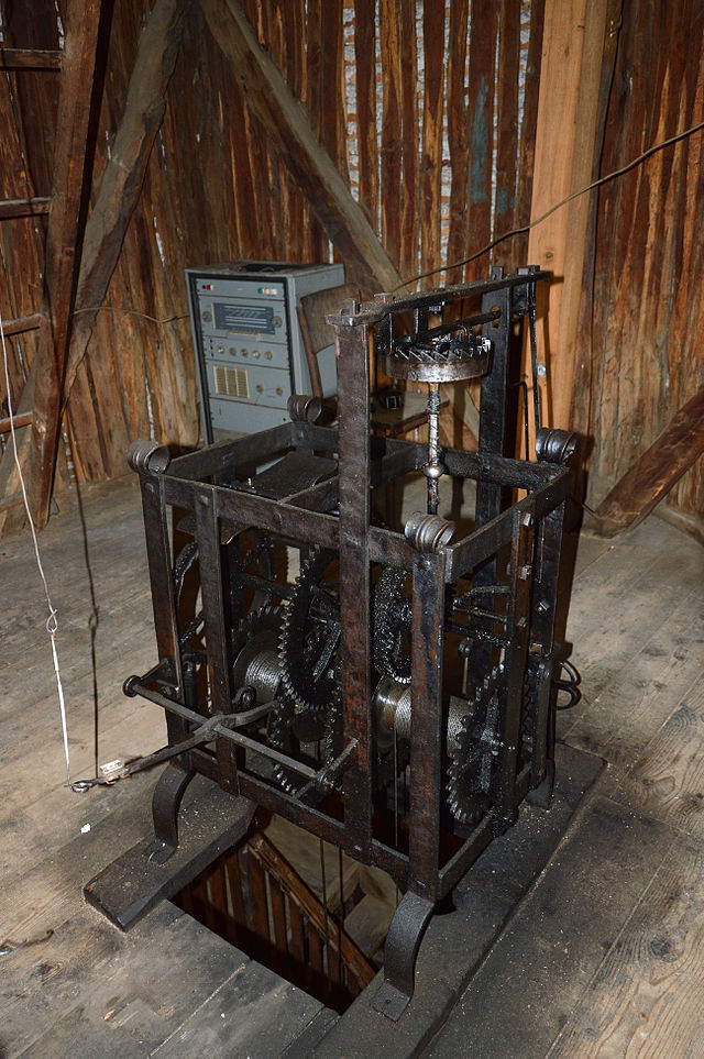 File:Botevgrad_Clock_tower_interior_04.JPG