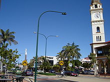 Bundaberg town centre with Bundaberg General Post Office to the right.