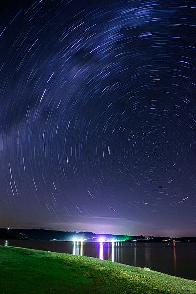 File:Céu visto à beira do Rio Grande.jpg