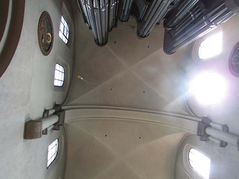 File:Ceiling 19-05-20 684.jpg