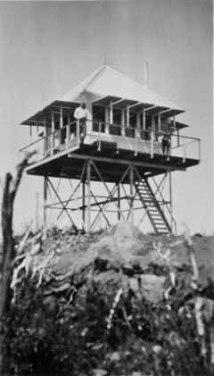 Chews Ridge Lookout 1929.png 