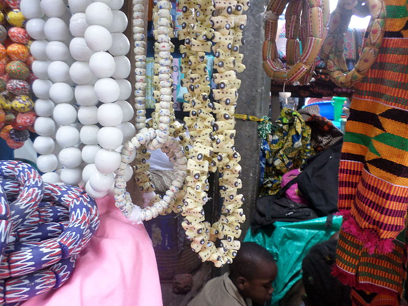 File:Collier Awouaba 10.JPG