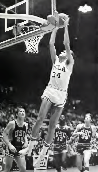 <span class="mw-page-title-main">Dave Meyers (basketball)</span> American basketball player (1953-2015)