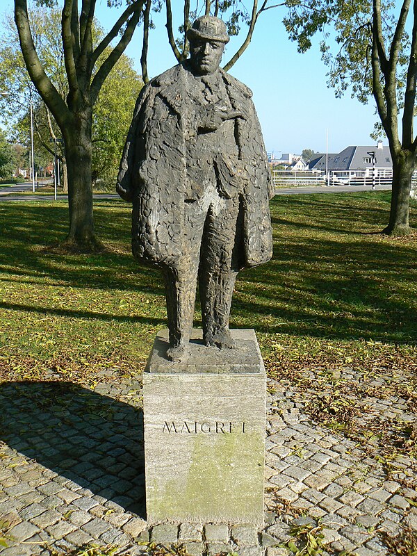 Maigret statue in Delfzijl, Netherlands