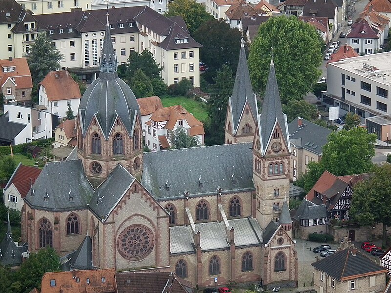 File:Dom der Bergstraße Heppenheim.JPG