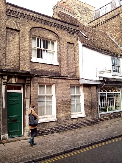 How to get to Pembroke Street, Cambridge with public transport- About the place