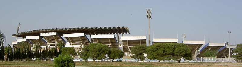 صورة:El Menzah Stadium.jpg