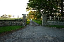 Entrance gate to Castle Blunden Entrance Gate - geograph.org.uk - 789780.jpg