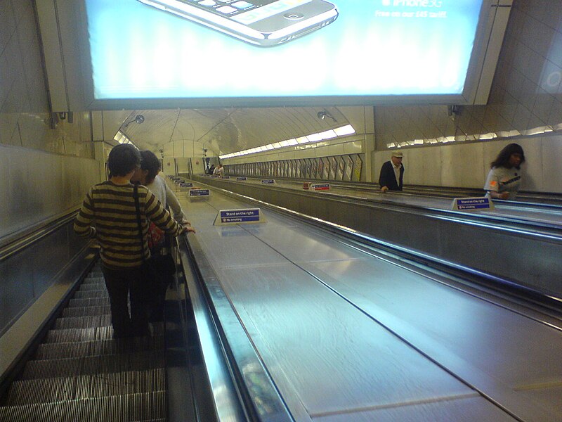 File:Escalator at Angel Underground Station.jpg