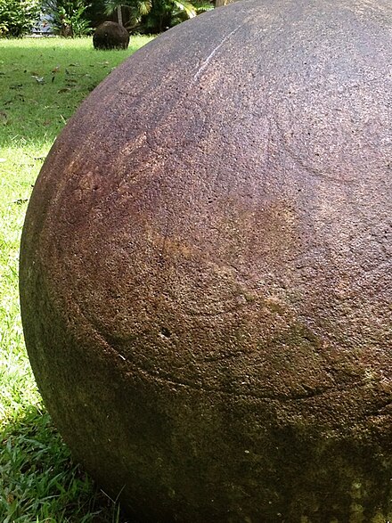Stone huge. Каменные шары Коста-Рики. Каменные шары Коста-Рики Пунтаренас. Косто Рико каменные шары. Коста Рика шары.