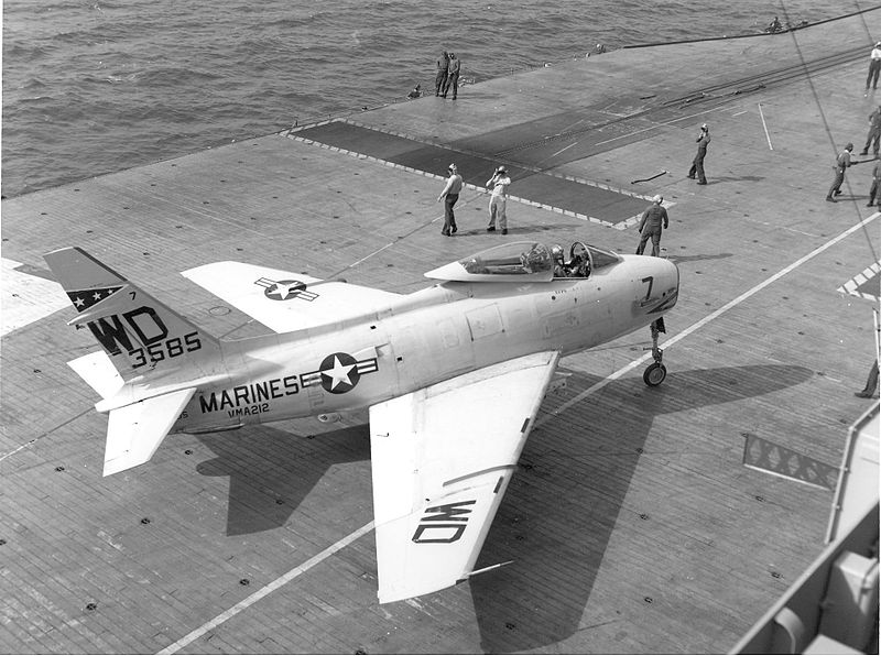 800px-FJ-4B_of_VMA-212_on_USS_Oriskany_(