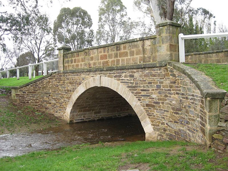 File:F Mitcham Reserve, Keystone Bridge.JPG