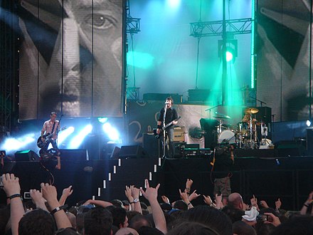 Foo Fighters performing at Hyde Park, London, in 2006. Foo Fighters.jpg