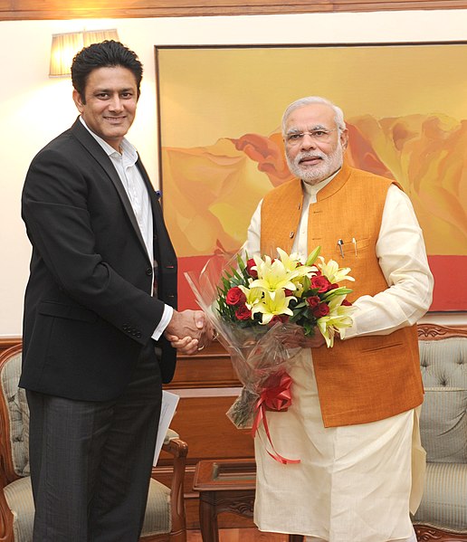 File:Former cricketer Anil Kumble meets PM Modi.jpg