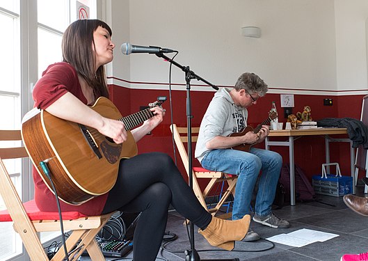 Fräulein Frey & Co im Roten Pavillion in Elmshorn (commons)