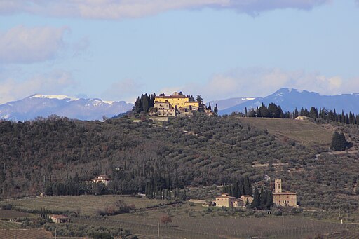 Castello di Cacchiano e la chiesa di San Marcellino (chiesa in Monti), Gaiole in Chianti