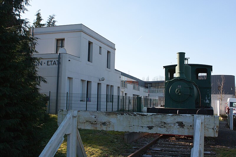 File:Gare-de-Villebon-Etat MG 0694.jpg