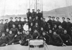 Valkyrie III's crew, 1895 Group photo of the crew of Valkyrie III in 1895.png