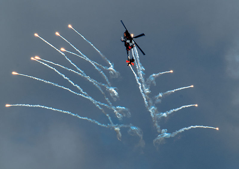 File:Helicopters NL Air Force Days (9354806479).jpg