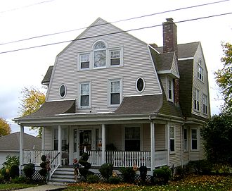 Herman McIntire House Quincy MA 02.jpg