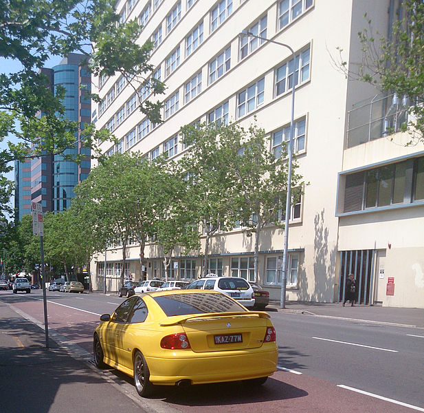 File:Holden Monaro CV8 (10923031666).jpg