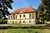 Horšovský Týn Vdovský dům v zámeckeckém parku září 2021 (2).jpg