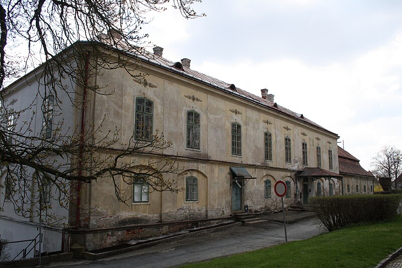 File:House near Náměšť nad Oslavou Castle in Náměšť nad Oslavou, Třebíč District.jpg