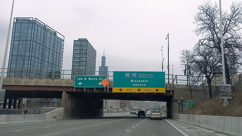 File:I-290 below Racine Avenue (post-reconstruction).jpg