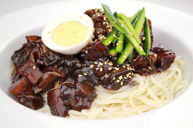 Fájl:Jajangmyeon by KFoodaddict.jpg