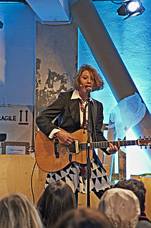 Johanna Zeul bei den Konspirativen KüchenKonzerten im August 2011