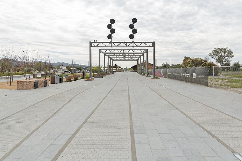 File:Junction Square in Wodonga.jpg