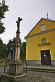 Čeština: Kříž před kaplí svatého Floriána, Lazníky, okres Přerov