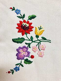 Kalocsa embroidery 1.jpg