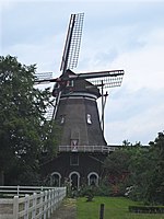Katwijk , moulin à octogonal étage.jpg