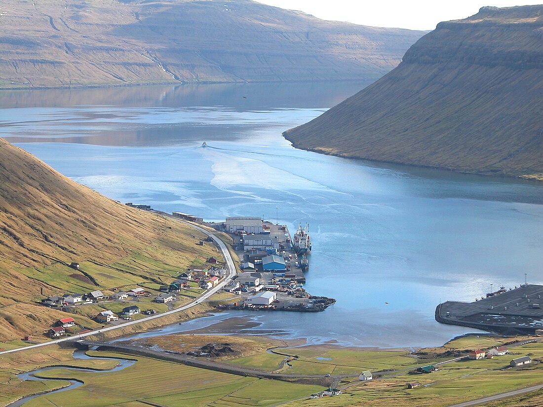 File:Kollafjørður 2009.jpg