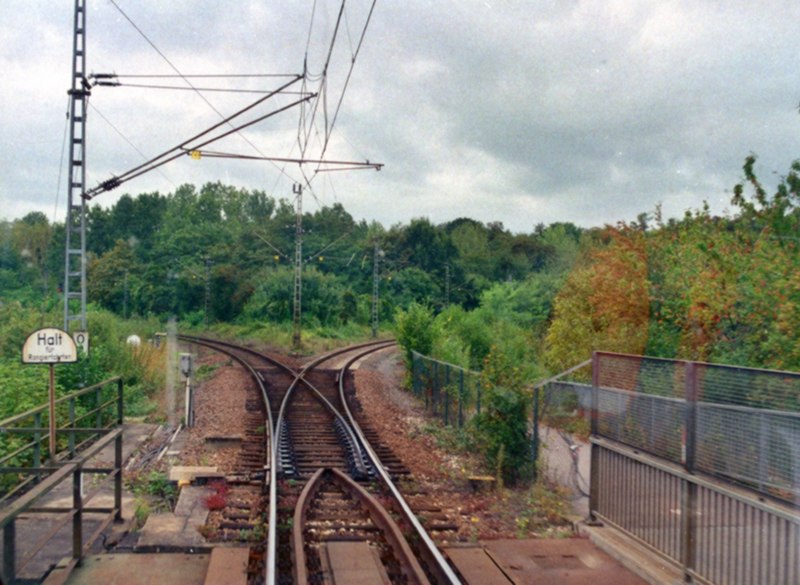 File:Konzer Eisenbahnbruecke Weiche Zewen.jpg