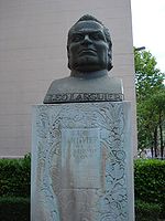 Buste de Léo Larguier