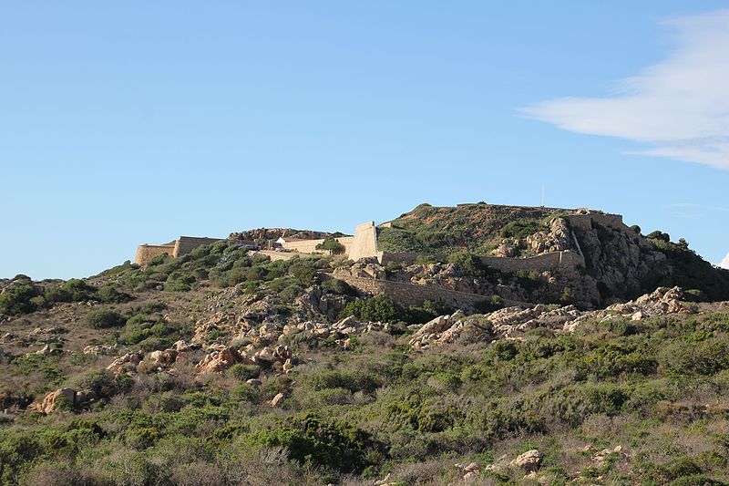 File:La Maddalena-Caprera, forte Arbuticci (02).jpg