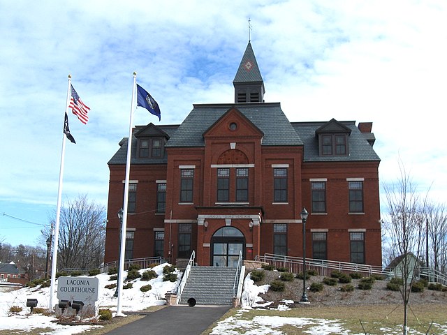 Laconia District Court on Academy Square in Laconia