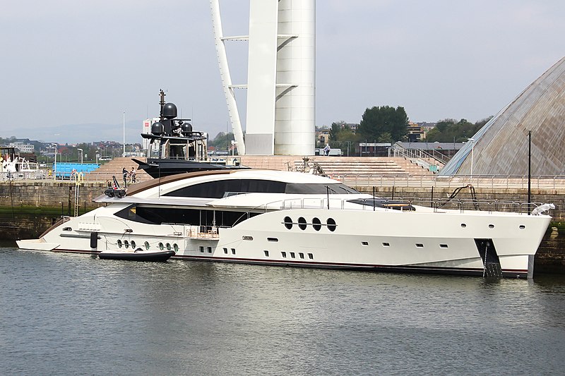 File:Lady M yacht.jpg