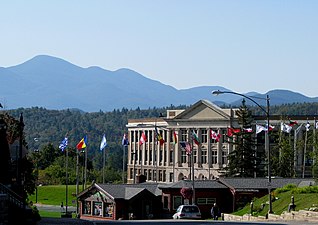 Lake Placid High School gelegen naast de ijsbaan