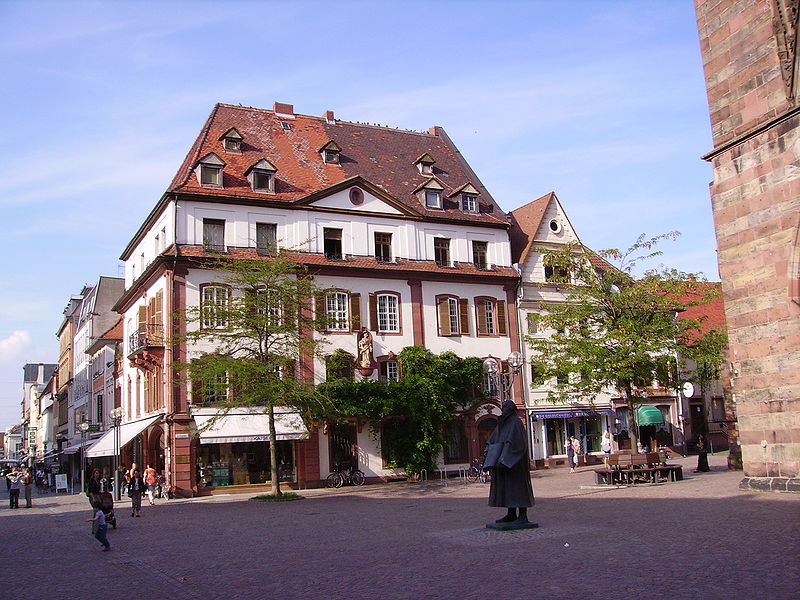 File:Landau Buchhandlung.JPG