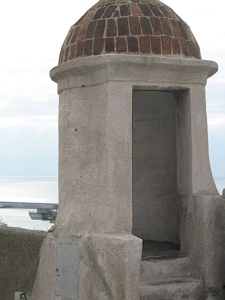 File:Lanterna di Genova-gabbiotto-IMG 2526.JPG