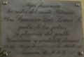 Lápida que acompaña la urna mortal del padre Lema