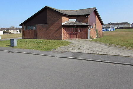 Llwynhendy Library (geograph 4877373)