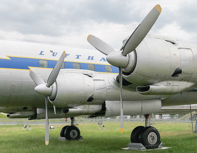 File:Lockheed L-1049 G Super Constellation (D-ALEM), Parque de visitantes, Aeropuerto de Múnich, Alemania, 2012-05-27, DD 01.JPG